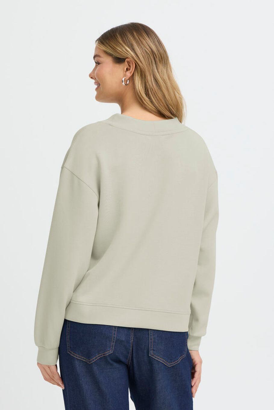 Fraurora Sweater