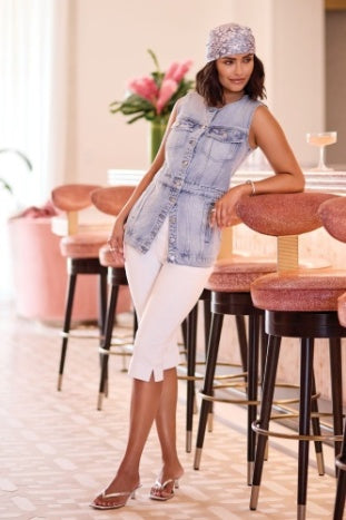 Long Sleeveless Denim Jacket With Pockets
