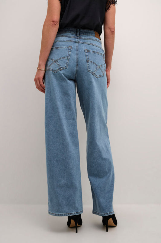 CRLea Jean