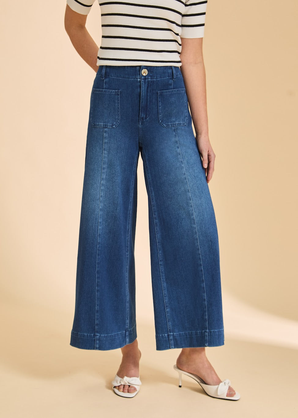 Wide Leg Front Pocket Jean
