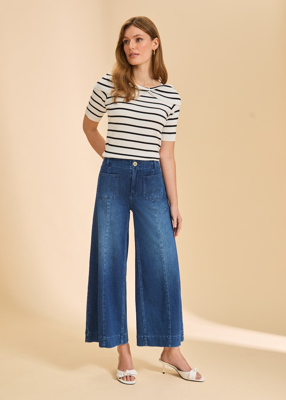 Wide Leg Front Pocket Jean
