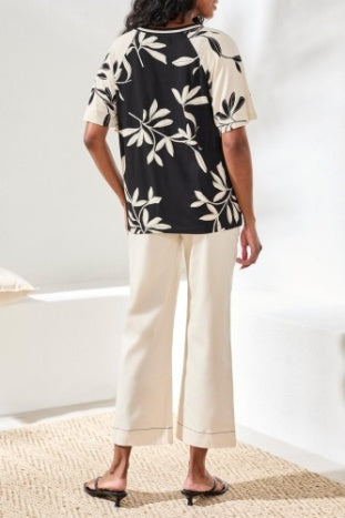 Flutter Sleeve Crew Neck Top