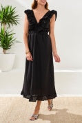 Maxi Dress With Frill Details and Back Cutout
